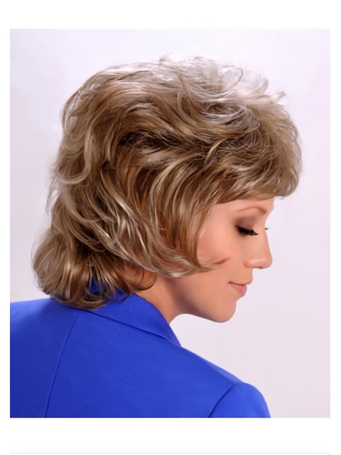 Gorgeous Blonde Wavy Chin Length Classic Wigs