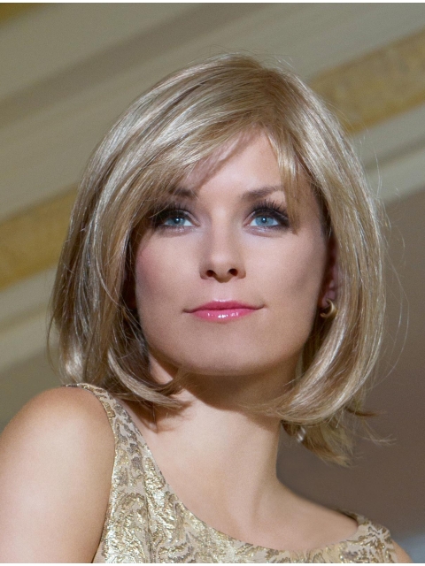 Elegant Blonde Straight Chin Length Bob Wigs