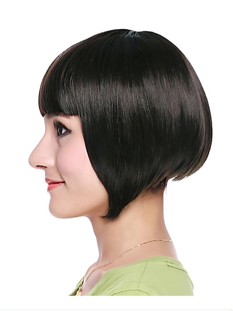 Trendy Black Straight Chin Length Bob Wigs