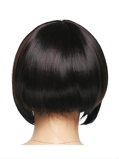 Trendy Black Straight Chin Length Bob Wigs