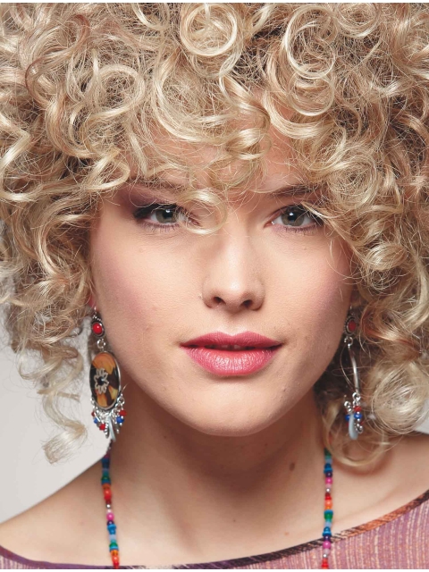 Fashional Blonde Chin Length Curly With Bangs Beautiful Wigs