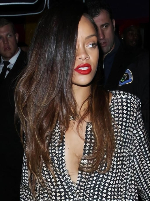 Rihanna Super Long Free Layered Full Waves Lace Human Hair Wig 24 Inches